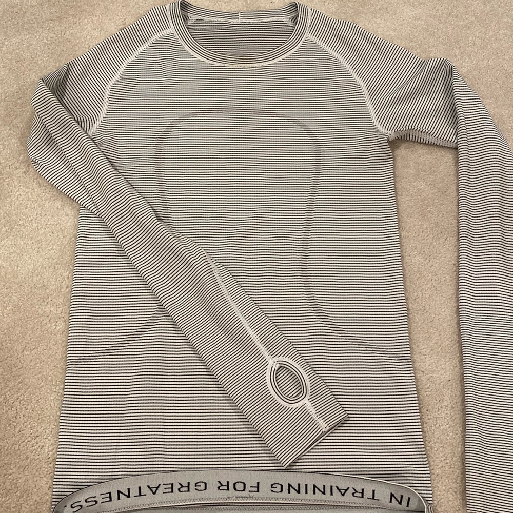 Lululemon Swiftly Tech long Sleeve